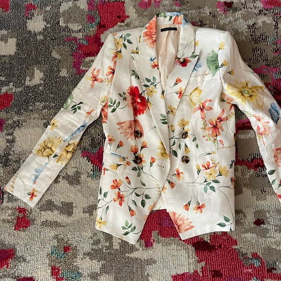 Elie Tahari Jackets & Blazers - New Tahari jacket